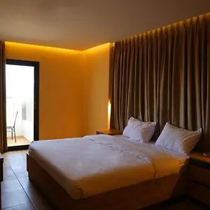 Hotel The Palm