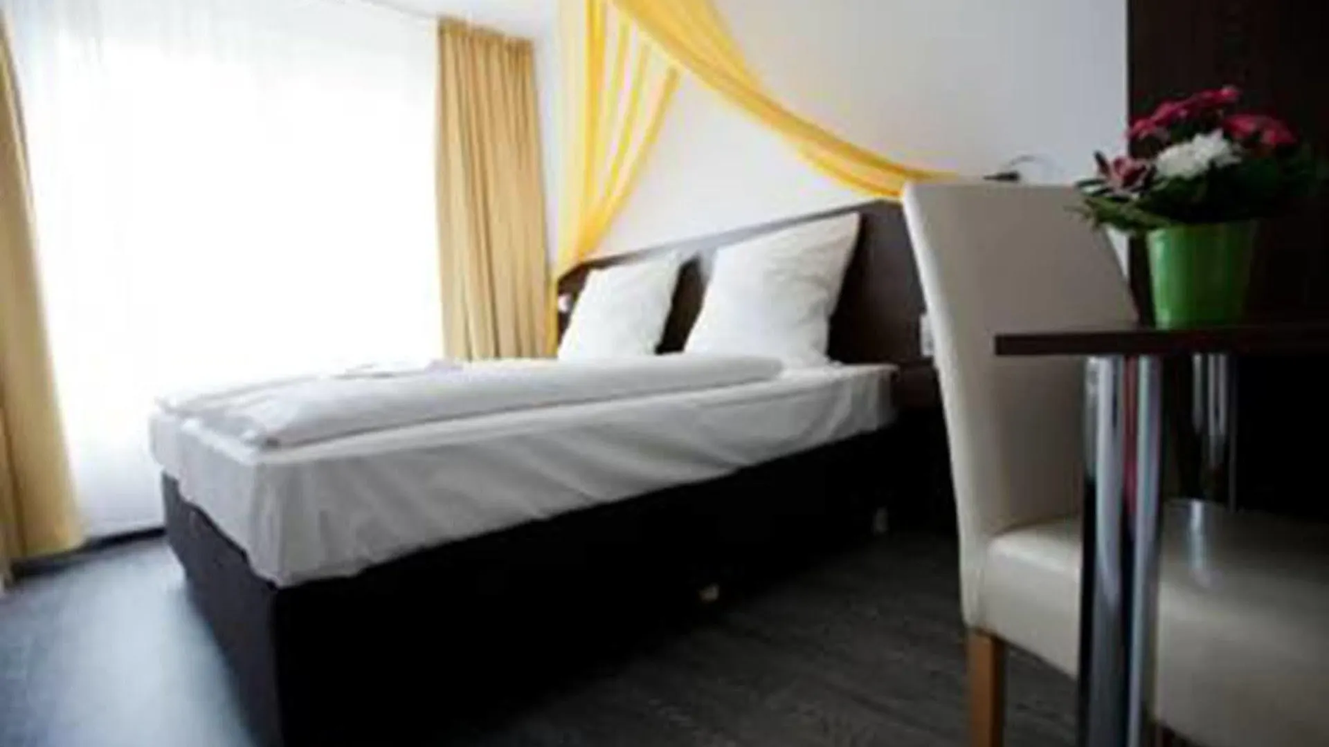 ***  Hotel Kiez Pension Berlin Deutschland